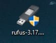 запускаем скачанный файл «rufus-3.17.exe».